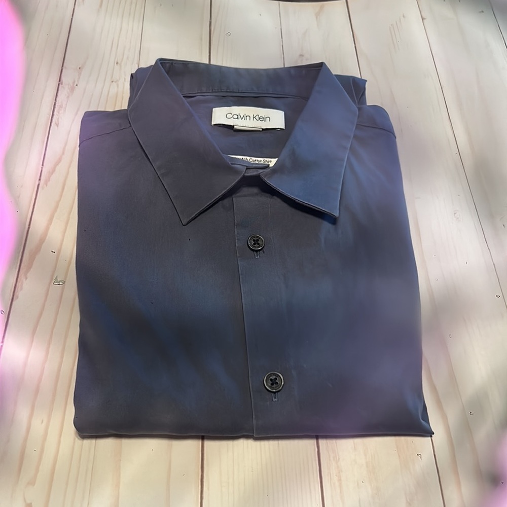 Calvin Klein. Size M - Picture 11 of 16